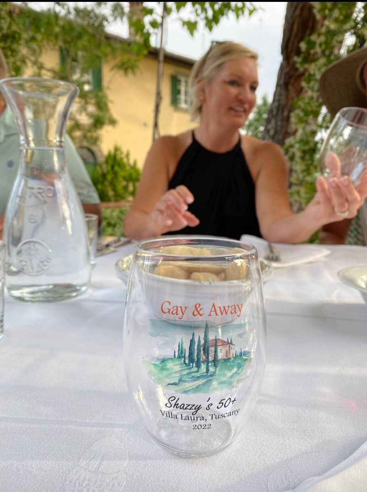 16oz personalized stemless plastic wine glasses, custom printed, wedding crest, watercolor design, family crest, cocktail glasses